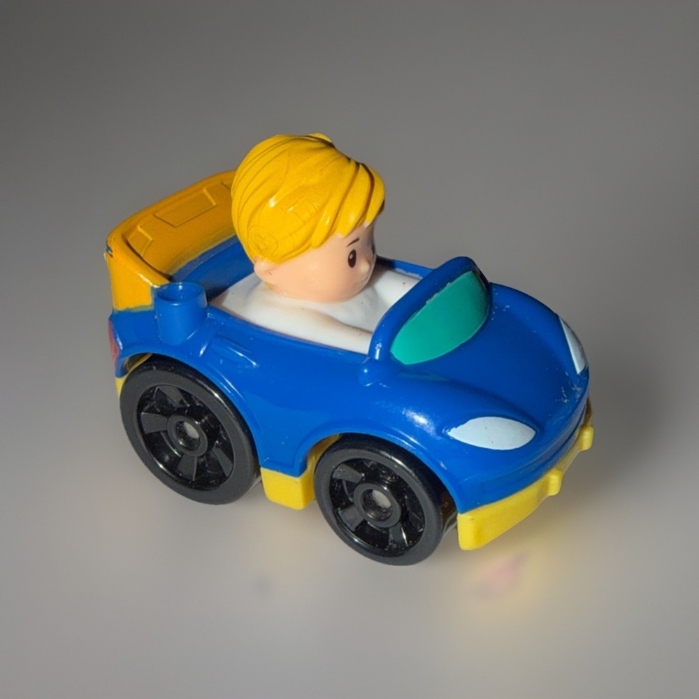 2015 Fisher-Price Little People Wheelies Blue Race Car Sport Coupeโ Blonde Boy